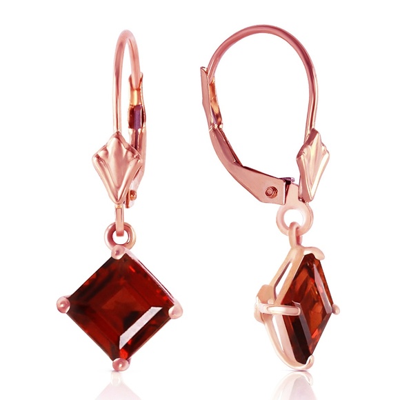 14K. GOLD LEVERBACK EARRING WITH NATURAL GARNETS